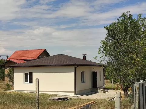 Дом в Крым, Симферопольский район, Трудовское с/пос, Источник СПК 100 ...