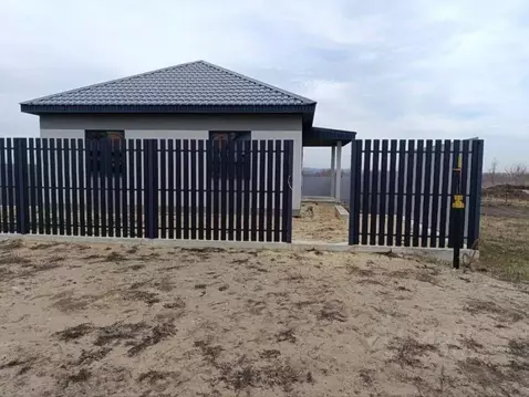 Дом в Самарская область, Сызранский район, Новая Рачейка с/пос, с. ...