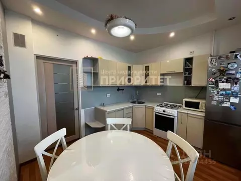 2-к кв. Саха (Якутия), Якутск просп. Михаила Николаева, 40/13 (55.0 м)