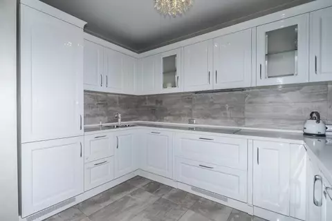 3-к кв. Иркутская область, Иркутск ул. Красноказачья, 10Б (68.3 м)