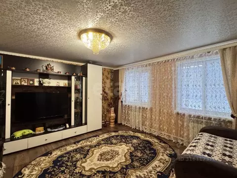 Дом в Мордовия, Ковылкинский район, Токмовское с/пос, с. Токмово ул. ...