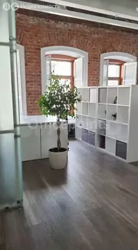 Помещение свободного назначения (1330 м)