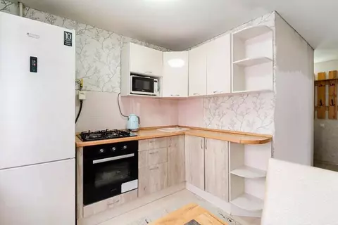 1-к кв. Омская область, Омск Городок Нефтяников мкр, ул. 20 ...