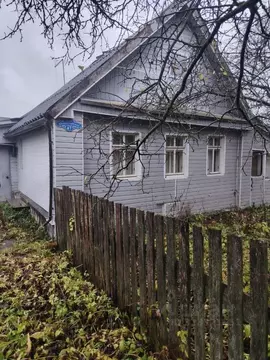 Дом в Новгородская область, Новгородский район, Савинское с/пос, д. ...
