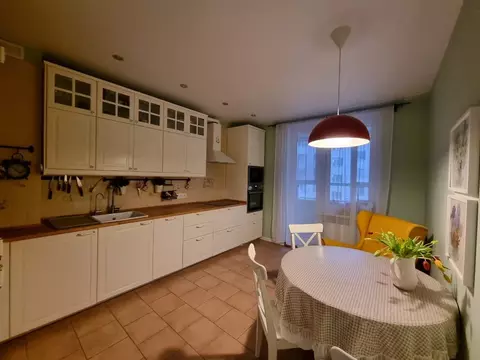 4-к кв. Башкортостан, Уфа Комсомольская ул., 15 (130.0 м)