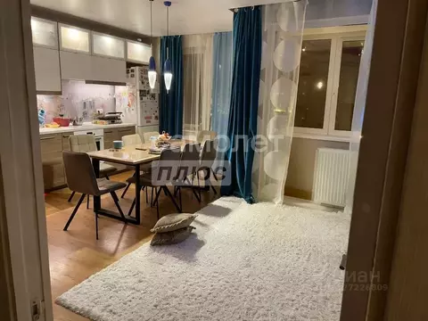 2-к кв. Московская область, Красногорск бул. Космонавтов, 7 (74.0 м)