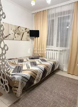 Студия Тюменская область, Тюмень ул. Александра Логунова, 3 (16.6 м)