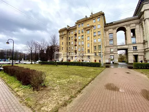 3-к кв. Санкт-Петербург пл. Чернышевского, 2 (66.7 м)