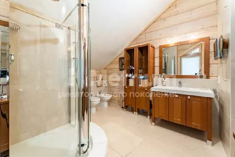 Продается дом в с. Петрово-Дальнее