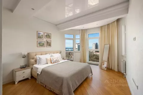 3-к кв. Краснодарский край, Сочи Красная ул., 2 (100.0 м)