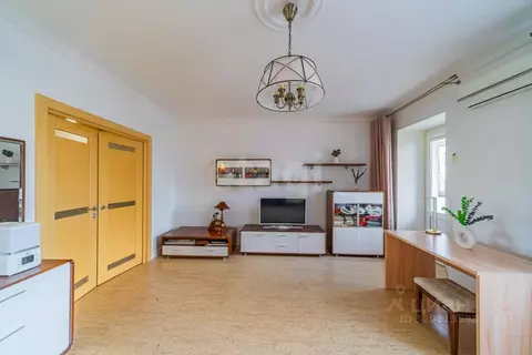 2-к кв. Саратовская область, Энгельс Коммунистическая ул., 31 (70.9 м)