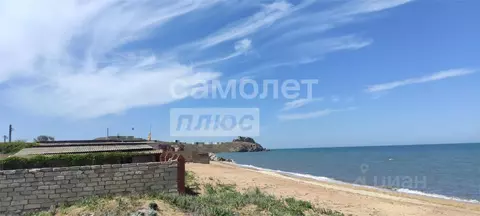 Дом в Крым, Ленинский район, Войковское с/пос, с. Курортное ул. ...