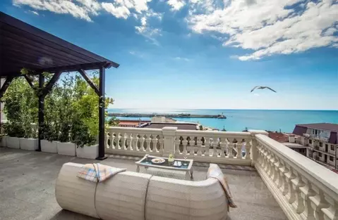 1-к кв. Крым, Ялта ул. Имени Архитектора Н.П. Краснова, 2 (77.4 м)