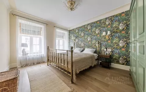 2-к кв. Санкт-Петербург наб. Канала Грибоедова, 46 (80.0 м)