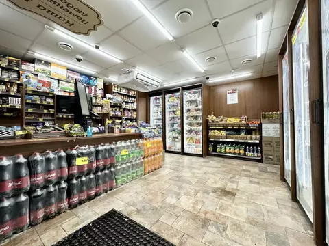 Помещение свободного назначения в Санкт-Петербург ул. Черняховского, ...