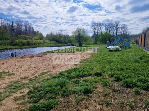 Участок в Ленинградская область, Тосненское городское поселение, ...