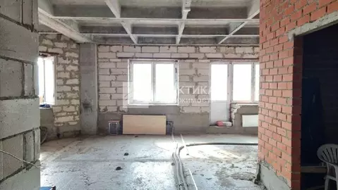 Продается 4-комнатная квартира