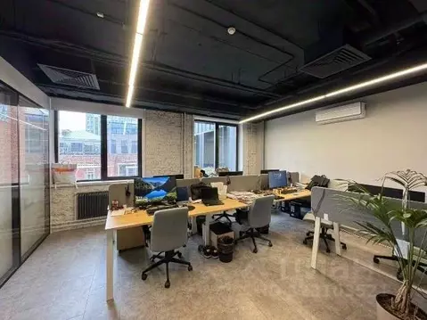 Офис в Москва Холодильный пер., 3 (246 м)
