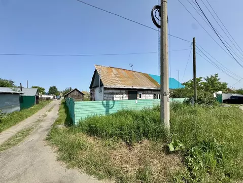 Дом в Челябинская область, Увельское с/пос, пос. Мирный ул. Макаренко, ...