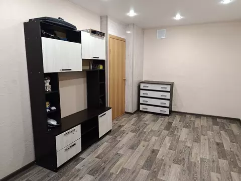 2-к кв. Омская область, Омск Городок Нефтяников мкр, ул. ...