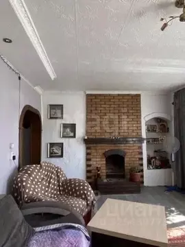 Дом в Бурятия, Иволгинский район, Сотниковское с/пос, с. Сотниково ул. ...