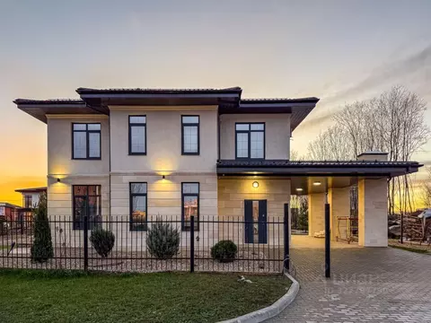 Коттедж, 300 м