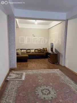 2-комнатная квартира: Махачкала, улица Вузовское Озеро, 17 (70 м)