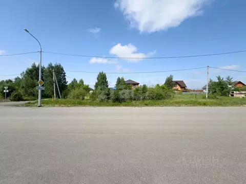 Участок в Тюменская область, Тюмень Ненецкая ул. (14.2 сот.)