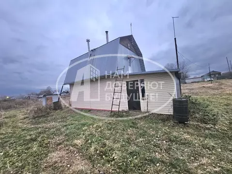 Дом в Пермский край, Чайковский городской округ, д. Каменный Ключ ул. ...