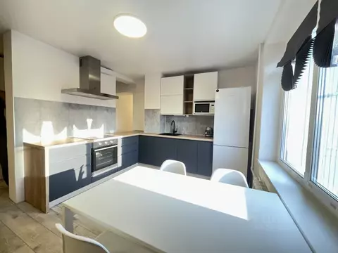 3-к кв. Москва ул. Маршала Захарова, 19 (66.0 м)