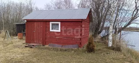 Дом в Ленинградская область, Волховский район, Свирицкое с/пос, пос. ...