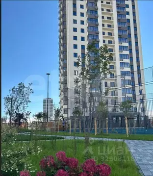 Студия Тюменская область, Тюмень ул. Краснооктябрьская, 10 (30.5 м)