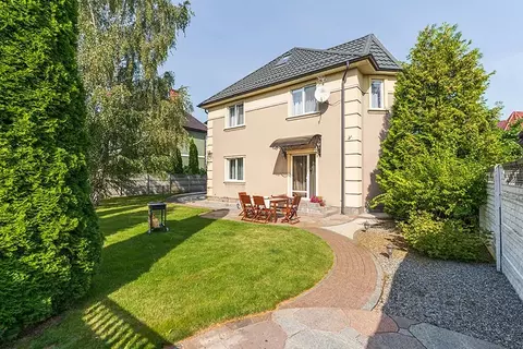 Дом в Калининградская область, Калининград ул. Владимира Высоцкого, 14 ...