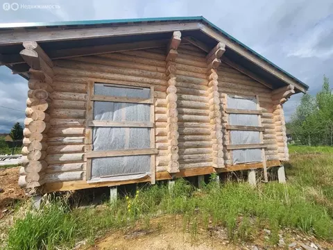 Дом в деревня Поги, Центральная улица (65 м)