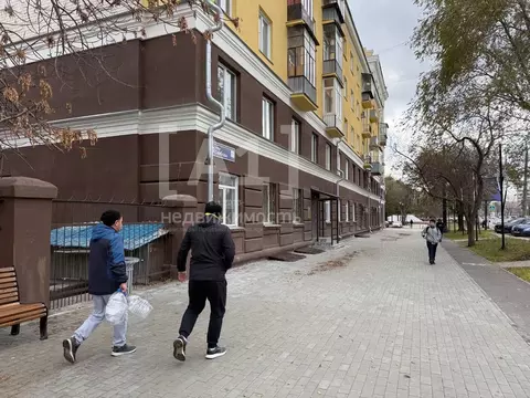 Помещение свободного назначения в Челябинская область, Челябинск ул. ...