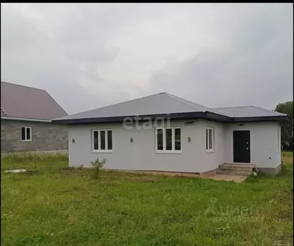 Дом в Башкортостан, Иглинский сельсовет, с. Иглино  (90 м)