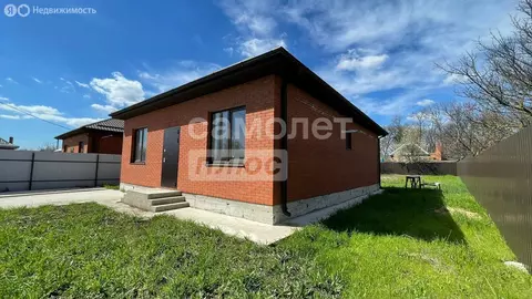 Дом в Динской район, село Красносельское (100 м)