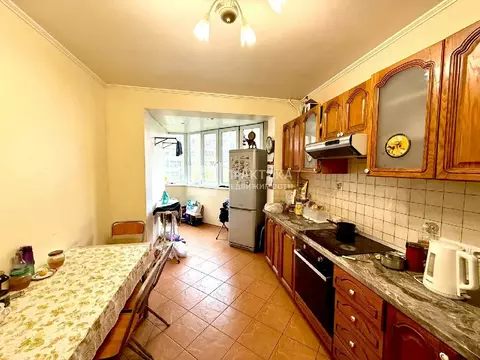 Продается 4-комнатная квартира