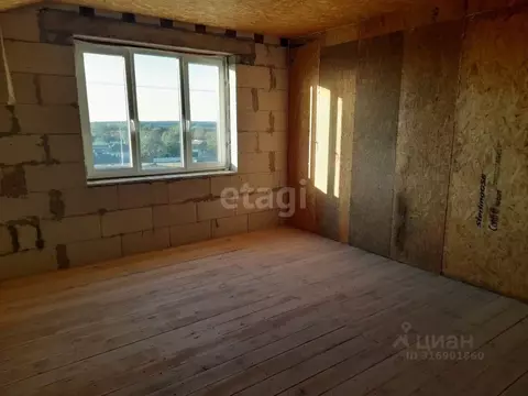 Дом в Белгородская область, Корочанский район, Шеинское с/пос, с. ...