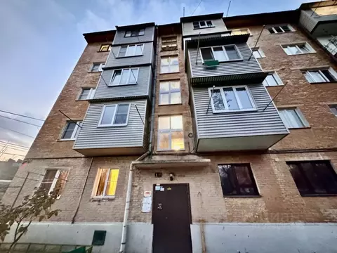 2-к кв. Северная Осетия, Владикавказ пл. 50 лет Октября, 4 (40.0 м)