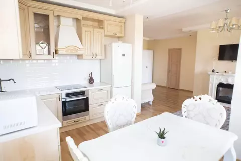 2-к кв. Санкт-Петербург Пулковская ул., 8к1 (68.7 м)