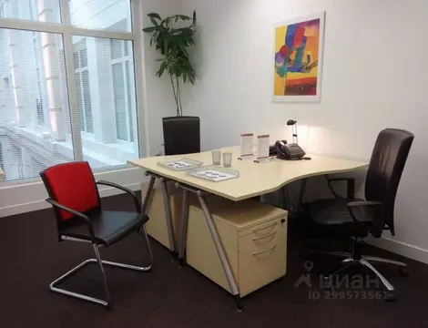 Офис в Санкт-Петербург Невский просп., 51 (9 м)