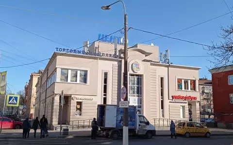 Торговая площадь в Санкт-Петербург, Санкт-Петербург, Кронштадт ул. ...