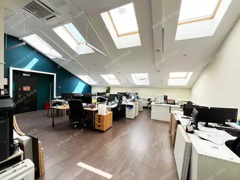 Офис в Санкт-Петербург Суворовский просп., 10 (386 м)