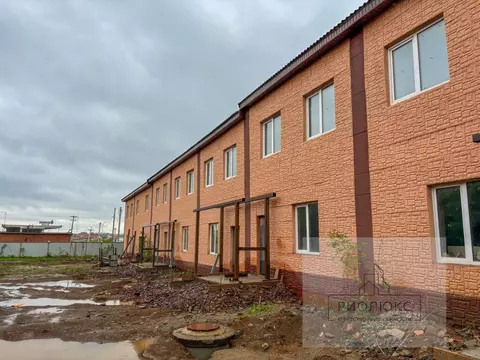 Таунхаус в Челябинская область, Магнитогорск ул. Калмыкова, 32А (156 ...