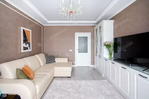 3-к кв. Санкт-Петербург ул. Среднерогатская, 9 (81.0 м)