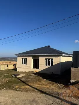 Дом в Крым, Симферопольский район, Добровское с/пос, с. Лозовое ул. ...