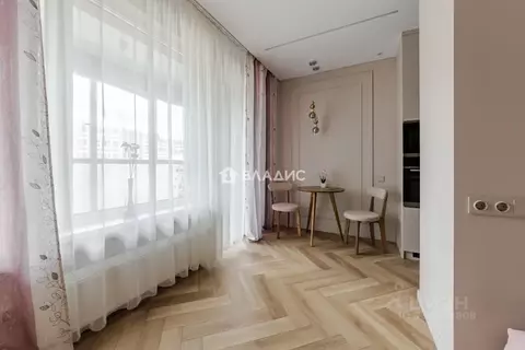 Студия Санкт-Петербург бул. Головнина, 4 (21.5 м)