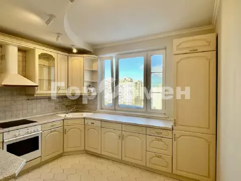 Продается 4-комнатная квартира