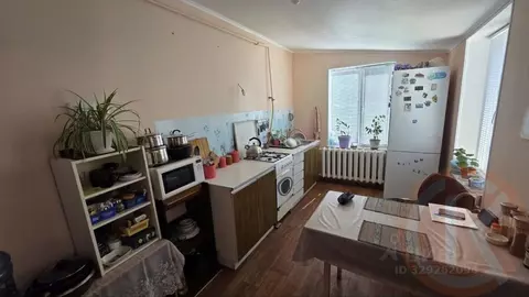 Дом в Крым, Сакский район, Добрушинское с/пос, с. Елизаветово ул. ...